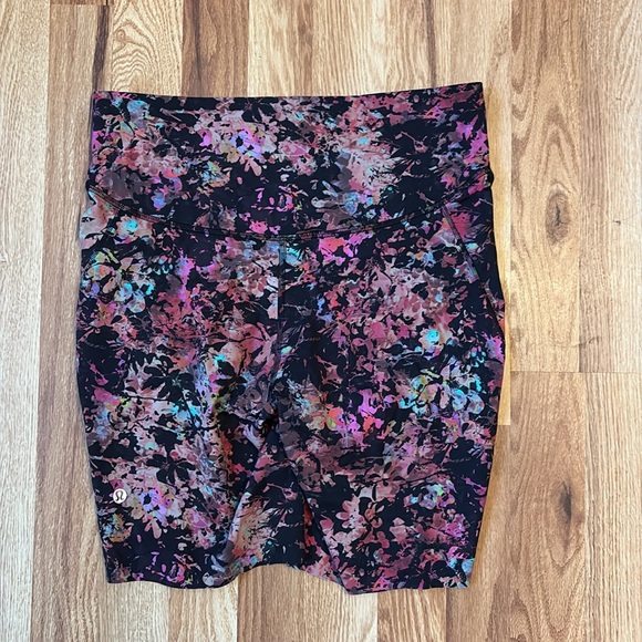 Lululemon Base Pace High-Rise Short 8" - Picture 6 of 7